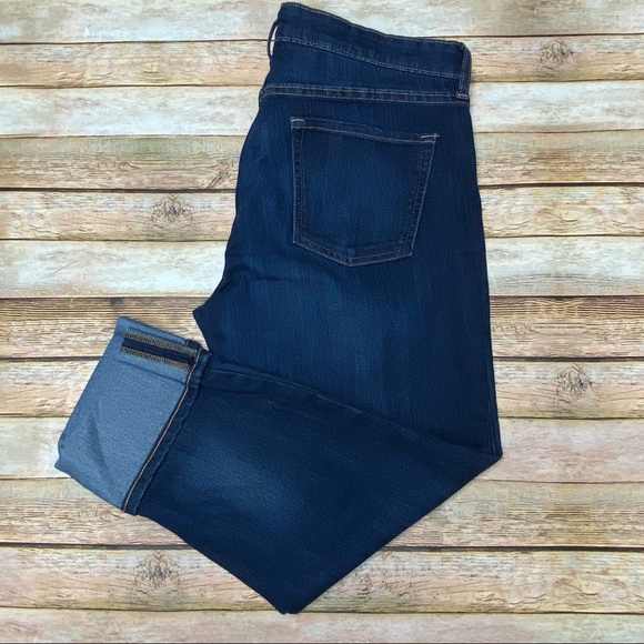 GAP Denim - GAP Straight Cuff Capri Jeans